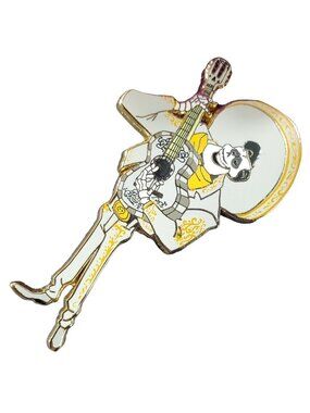 Disney Ernesto Cruz Trading Pin Pixar Coco Brooch Lapel Pin Badge Jewelry Gift